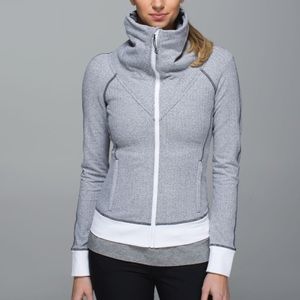 🦓 LULULEMON BE PRESENT JACKET